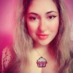 Angela Zahra Instagram - 🧁🍭 Cute Necklace: @thecraftyanteater #thecraftyanteater #angelazahra #collaboration #انجيلا_زهرة