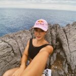 Angie Scarth-Johnson Instagram - 🌊 🤍 🌞 🐟 🪨 📸3 : @honngy Mallorca