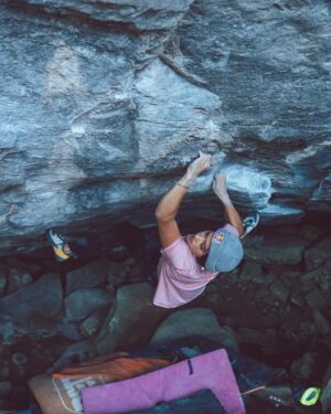 Angie Scarth-Johnson Instagram - Finished up my Swiss trip with some bouldering .🫶🏻🤍 now back to 🇪🇸 🏡 

@redbullswitzerland @redbull 
@redbullau @climbing_anchors @thenorthface_aunz @tenayaclimbing @camp1889 @mytendon  @cvok9c @climbersagainstcancerofficial @climbskinspain @frictionlabs #neverstopexploring #tenayaclimbing #climbinginspain #womanclimbers #climbskin #chalkupless #newstandardinchalk #climbinganchors 

📸 @honngy