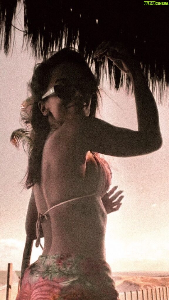 Anitta Instagram - Só porque eu tô gata de bikini