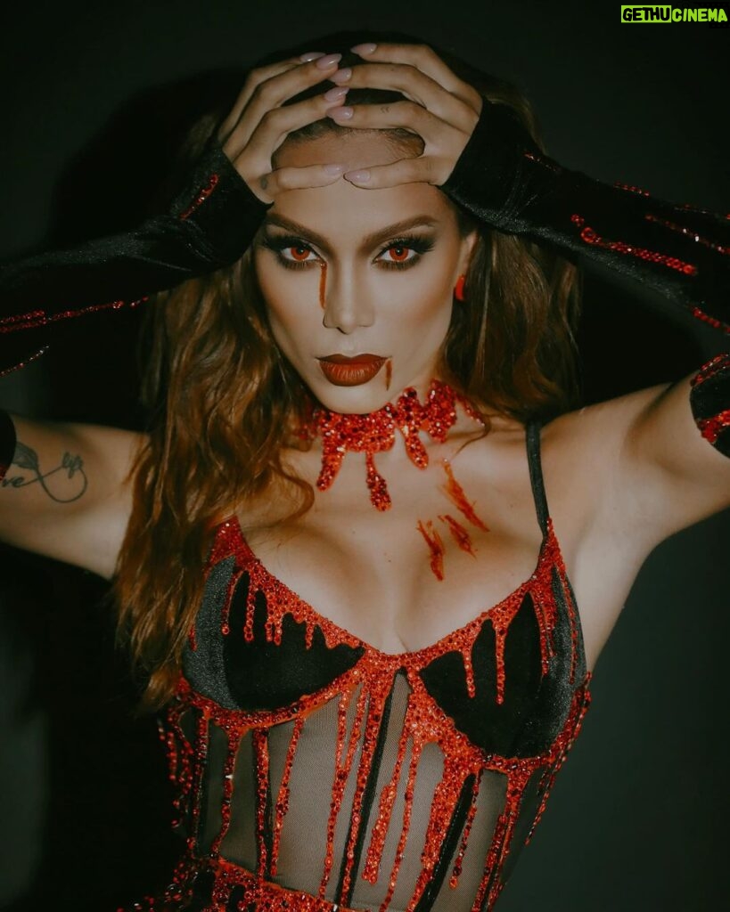 Anitta Instagram - Halloween do @xandaviao