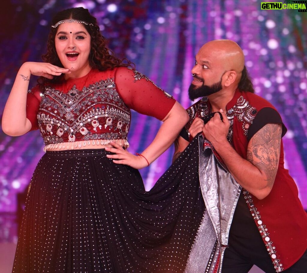 Anjali Anand Instagram - … are you guys ready for our performance tonight???? It’s VOTING NIGHT. Please cast your votes for us tonight from 9:30pm to 12am on SonyLIV app. Each person can vote 50 times from each ID. Every vote matters. If you enjoyed our performance and want to see me and @dannydjf perform better and better each week PLEASE VOTE FOR US ♥♥♥♥♥✨✨✨✨✨