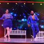Anjali Anand Instagram - … how was the act?? Kaisa laga humara performance??? Tell us in the comments and PLEASE GO AND VOTE before 12am tonight ♥️♥️♥️♥️♥️♥️ @dannydjf @kunjanjani @maheshpoojary80 @sunita_datta9 #jhalakdikhlaaja #Anjanyy