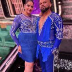 Anjali Anand Instagram - … As the competition begins, we bring you a combination of unexpected dance style with a song from a film very close to my heart. The first time I watched it, I knew I wanted to act and be like those characters not only in real life but also in film ♥️✨ The love I received for my Jhumka performance was so overwhelming and I hope you guys enjoy this one too. This week, voting begins and your votes are the only thing that will keep me in the competition. Voting commences tonight at 9:30pm and closes at 12am. To vote for me please download or update your @sonylivindia app, go to the jhalak page and click on the ‘vote now’ banner. You can vote for me 50 times from one ID. Big big LOVE ♥️✨ #JhalakDikhlaaJaa #Anjanny . . . . . . Team 🪩 Hair @pinkyroy9467 Makeup @beauty_integrated_official Costume @harshalds @shilpa.suraj.chhabra @komalsoni_ �My Asst. @nilesh_jadhav_01