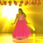 Anjali Anand Instagram - Anjali ki dhamakedaar dance performance dekh hum saab ke udde hosh 🤩 Dekhiye #JhalakDikhhlaJaa, Sat-Sun raat 9:30 baje sirf #SonyEntertainmentTelevision par. @malaikaaroraofficial @farahkhankunder @arshad_warsi @anjalidineshanand @dannydjf #NewShow #JhalakDikhhlaJaaOnSonyTV