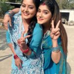 Anjana Singh Instagram – Apart from being a senior, a beautiful and well-mannered person and the hot cake of Bhojpuri industry.  One n only 😘 @anjana_singh_  ji ♥️🥰

🕊️🤟
#shooting #work #shoot #mood #girls #actorslife #happy #vibes #goodvibes #anjanasingh #shrutirao24  #enjoy #work #give #love #support #blessing Kushinagar, India