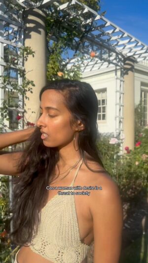 Anjulie Persaud Instagram - Can anyone relate? 

#independentwoman #independentwomen #childlessbychoice #childlessmillennialsofdisney #unmarried #songwriter #indieartist #newmusic #demo