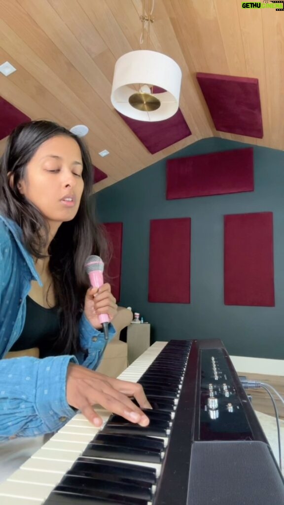Anjulie Persaud Instagram - Working on a new one #songwriter #indieartist #newmusic