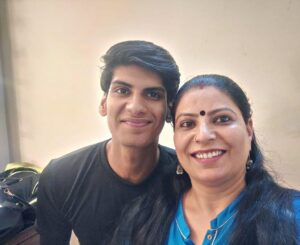 Anmol Jyotir Instagram - To the most strongest and selfless woman 😊💗... happy woman's day mumma 😘 #happywomensday❤️ @richa7629