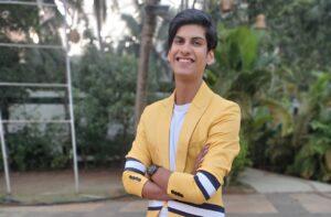 Anmol Jyotir Instagram - The most contagious trait in a human being....the happiness you'll find right under your nose😄💛🧡 #smilelikeyoumeanit