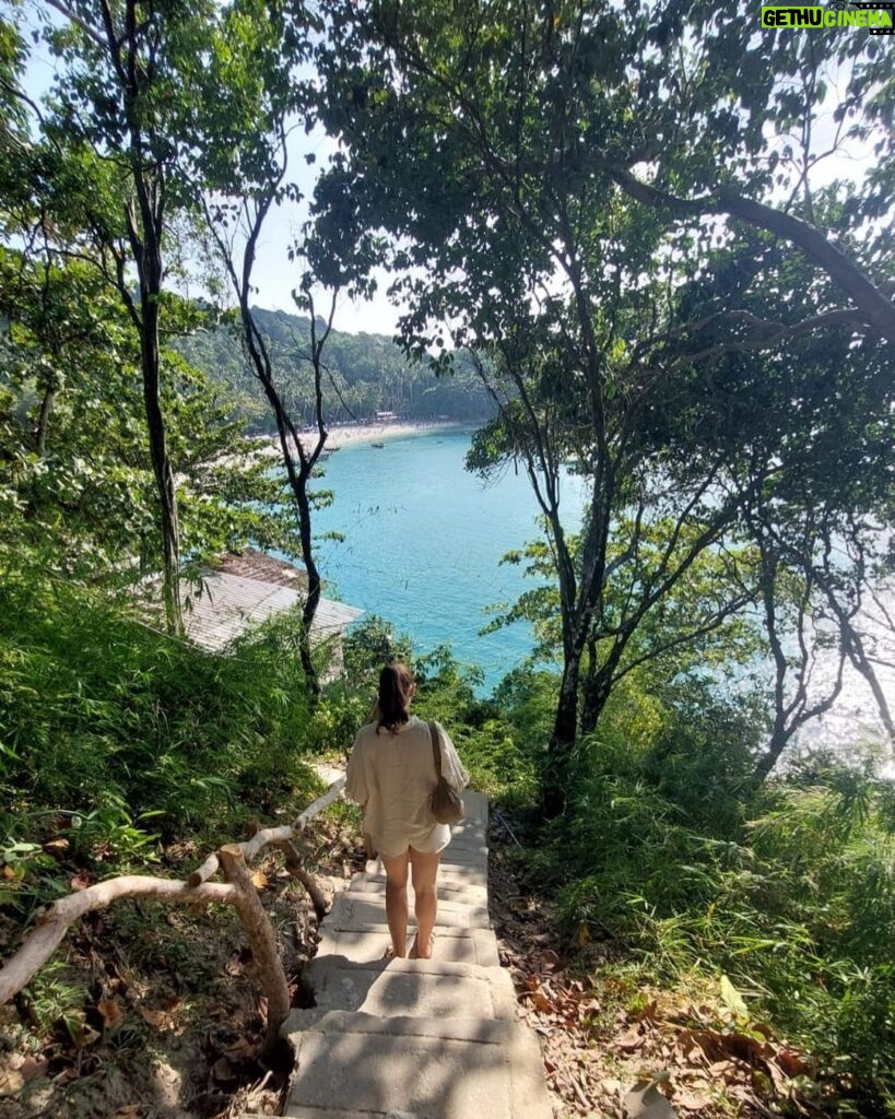 Anna Passey Instagram - Very worth the climb. Freedom Beach - Thailand