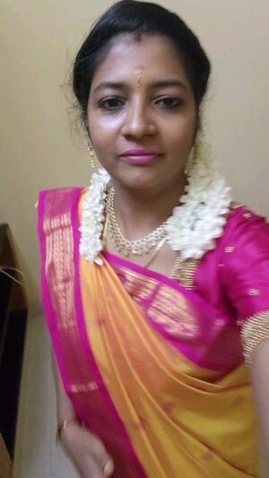 Annabharathi Berchmans Instagram - இனிய இரவு வணக்கம் நண்பர்களே ❤
 beautiful jewellery :@tushar.jewellery
  beautiful saree :@nithinighties11