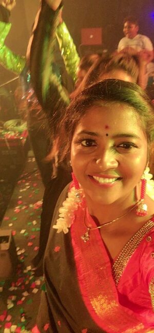Annabharathi Berchmans Instagram - இந்த ஆங்கில புத்தாண்டு தஞ்சாவூர் மக்களோடு ❤
#Annabharthi #AnbudanAnnabharathi #newyear #newyear2024 #happynewyear2024wishes #Tanjay #thanjavur #bigboss #bigbosstamil7