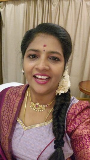Annabharathi Berchmans Instagram - வாழ்க்கையில் பிரச்சனையா ?🎤
 ஊர்வசி ஊர்வசி  டேக் இட் ஈஸி  பாலிசி 😍