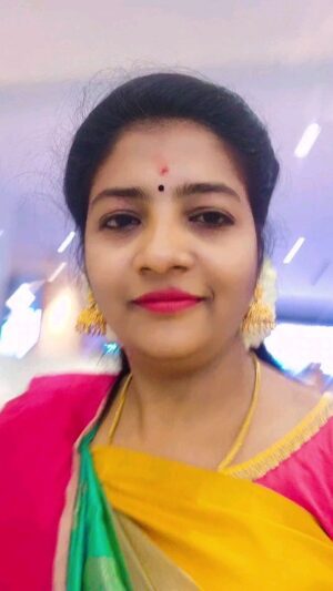 Annabharathi Berchmans Instagram - " அழகான கண்களுக்கும் ஆழமான  கண்ணீருக்கும் இடைப்பட்டது தான்- காதல் ❤"
 இனிய காலை வணக்கம் நண்பர்களே 💌