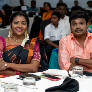 Annabharathi Berchmans Instagram - ஆஸ்திரேலியாவுக்கும் பிலிப்பைன்ஸுக்கும் இடையே உள்ள "பப்புவா நியூ கினியா" நாட்டிற்கு சென்றது மிக்க மகிழ்ச்சி. விமான நிலையத்திலேயே அவர்கள் நாட்டின் கலாச்சார வரவேற்பு நடனம்  ஆடி எங்களை வரவேற்றனர்.. மிகவும் அசத்தலாக இருந்தது. "எங்கெங்கு காணினும் நம் தமிழ் இனமடா" என்பது போல்  நம் தமிழர்கள் அங்கும் இருப்பது, அதிலும் குறிப்பாக  ஆசிரியர்களாகவும் பேராசிரியர்களாகவும் இருப்பது  மிகவும் பெருமைப்பட வைக்கிறது. பிக் பாஸ்க்கு பிறகு  நான் கலந்து கொண்ட முதல்  நிகழ்ச்சி என்பதில் எனக்கு இரட்டிப்பான மகிழ்ச்சி. பப்புவா நியூ கினியா தமிழ் சங்கத்தில் எனக்கு "நகைச்சுவை இளவரசி" என்று பட்டம் கொடுத்து சிறப்பித்தார்கள்.. அதை தங்களிடம் பகிர்ந்து கொள்வதில் மிகவும் மகிழ்ச்சி அடைகிறேன் நண்பர்களே..❤
#annabharathi #anbudanannabharathi  #bigboss #bigbossseason7 #papuanewguinea