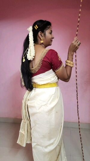 Annabharathi Berchmans Instagram - "அடுத்தவன் என்ன நினைப்பான்னு வாழ ஆரம்பிச்சா அப்பவே உன் நிம்மதி உன்னை விட்டு போய்விடும்"👍 அன்னபாரதி 
☺blouse: @r_s_fashion_designer