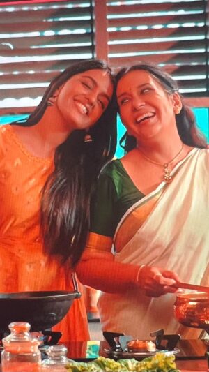 Ansha Mohan Instagram - Tvc Ad for @brahminsfood 💚 with @maala.parvathi 🤍

Direction @balaktanu 
Casting @impulsemodelmanagement 
Makeover @_sumathefacechanger_ 
#fyp