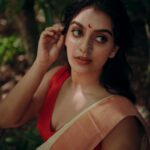 Ansha Mohan Instagram - ചന്ദ്രകല🌙 Photography @rd_stories93 Saree @_redpalm Makeover @nashash_makeover . #photo #photoshoot #photooftheday #instagood #instamood #instadaily #ootd #ootdshare #outfitoftheday #streetstyle #trend #photography #lookbook #goodhairday #photomood #shootmode #fashion #fashioninspo #style #styleinspo #girlpower #styleicon #fashionable #fashionnova #fashionblogger #styleblogger