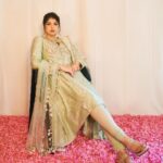 Anshula Kapoor Instagram - Mere yaar ki shaadi thi 🌸✨ Outfit - @payalsinghal Accessories - @amrapalijewels Bag - @thepinkpotli Shoes - @stoffastyle Styled by - @mohitrai with @ruchikrishnastyles @teammrstyles Assisted by - @saumyanaiik Draped by - @nehasalvi_87 Photography - @visualaffairs_va Makeup- @divyashetty_ Hair - @ruchithakur.5