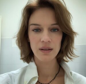 Antónia Lišková Instagram - Vi presento Serena🤍
“NOI SIAMO LEGENDA” da questa sera su @instarai2 e @raiplay_official 
Da domani su @primevideoit 

Sono sicura che vi piacerà moltissimo 🤍

Grazie 
@carmine_elia_official 
@fabulapictures 

Un grande grazie a tutti il gruppo di lavoro, e ai miei colleghi.😘

#tvseries #noisiamoleggenda #serie #fanatsy #filming