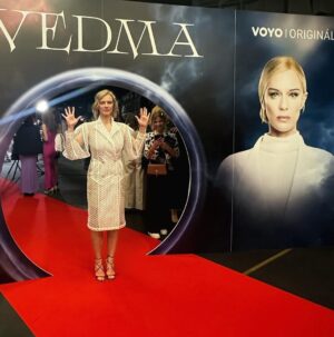 Antónia Lišková Instagram - Pár krásnych “zážitkov” z premiéry mini seriálu “VEDMA” od 16 júna na @voyo.sk @voyo_cz @tvmarkizaofficial @tvnovaofficial 🤍

La premiere di “VEDMA” una mini serie fantasy che spero arrivi presto anche in Italia 🤍

ĎAKUJEM @borishanecka za krasny outfit, si proste naj🙏🏻

Ďakujem celej vedmovskej “rodine” za dôveru a podporu. 🤍
#adrianakronerova 
@japupko 
@reset_actors 
@strapo_official 
@franek_ivan 
@gabrielamarcinkova 
@dagmarhavlova_official 
@nagy_ervin_hivatalos 
@kerekes_vica_official 

Dajte prosím vedieť či sa vám seriál bude páčiť 🙏🏻