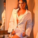 Anupama Agnihotri Instagram - White has something strange and strong in it. @fashion_btphotography @srstore09 @sara_makemeup_academy #look #looks #sections #photo #naturephotography #teamlfg #instadaily #anupmaagnihotri