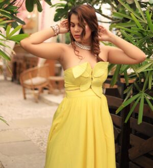 Anupama Agnihotri Instagram - Yellow isn't just a color. It's a positive attitude.

Photographer: @the_pixeleyes
Stylist: @style_deintrepide
Outfit: @laiba.couture
Makeup: @kanak.hmua
Location: @truetrammtrunk & @puneetgidwani

#look #looks #sections #yallow #vibes #vibe #teamlfg #look #lookbok #instadaily #insta #anupmaagnihotri