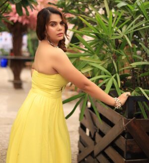 Anupama Agnihotri Instagram - Yellow isn't just a color. It's a positive attitude.

Photographer: @the_pixeleyes
Stylist: @style_deintrepide
Outfit: @laiba.couture
Makeup: @kanak.hmua
Location: @truetrammtrunk & @puneetgidwani

#look #looks #sections #yallow #vibes #vibe #teamlfg #look #lookbok #instadaily #insta #anupmaagnihotri