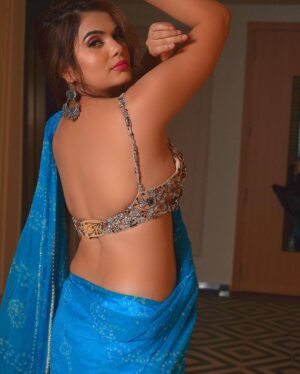 Anupama Agnihotri Instagram - 🩵

#look #looks #sections #saree #saree #teamlfg #insta #lookbook #ootd #instadaily #anupmaagnihotri