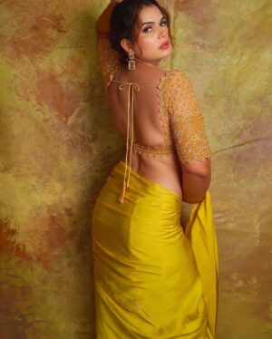 Anupama Agnihotri Instagram - The joy of dressing is in wearing an saree 

#look #looks #sections #saree #sareestyle #lookbook #ootd #potd #teamlfg #instagram #instadaily #anupmaagnihotri