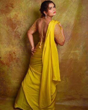 Anupama Agnihotri Instagram - The joy of dressing is in wearing an saree 

#look #looks #sections #saree #sareestyle #lookbook #ootd #potd #teamlfg #instagram #instadaily #anupmaagnihotri
