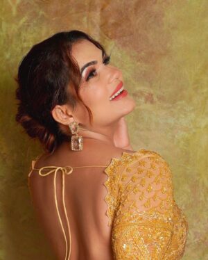 Anupama Agnihotri Instagram - The joy of dressing is in wearing an saree 

#look #looks #sections #saree #sareestyle #lookbook #ootd #potd #teamlfg #instagram #instadaily #anupmaagnihotri