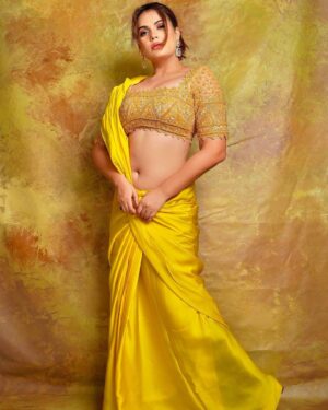Anupama Agnihotri Instagram - Indian fashion is a complex saree of glamour, modesty and seduction.

@samirafashionofficial 
@labelheenabafna 
@shotbysaurabh 
@sara_makemeup_academy 
#look #looks #lookbook #ootd #potd #style #sections #teamlfg #instadaily #instamood #anupmaagnihotri #saree #