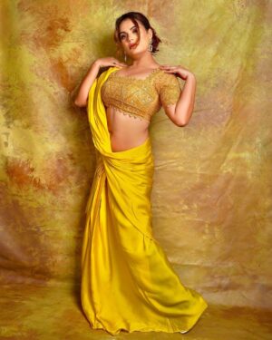 Anupama Agnihotri Instagram - Indian fashion is a complex saree of glamour, modesty and seduction.

@samirafashionofficial 
@labelheenabafna 
@shotbysaurabh 
@sara_makemeup_academy 
#look #looks #lookbook #ootd #potd #style #sections #teamlfg #instadaily #instamood #anupmaagnihotri #saree #