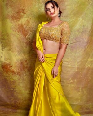 Anupama Agnihotri Instagram - Indian fashion is a complex saree of glamour, modesty and seduction.

@samirafashionofficial 
@labelheenabafna 
@shotbysaurabh 
@sara_makemeup_academy 
#look #looks #lookbook #ootd #potd #style #sections #teamlfg #instadaily #instamood #anupmaagnihotri #saree #