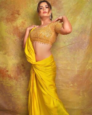 Anupama Agnihotri Instagram - Indian fashion is a complex saree of glamour, modesty and seduction.

@samirafashionofficial 
@labelheenabafna 
@shotbysaurabh 
@sara_makemeup_academy 
#look #looks #lookbook #ootd #potd #style #sections #teamlfg #instadaily #instamood #anupmaagnihotri #saree #