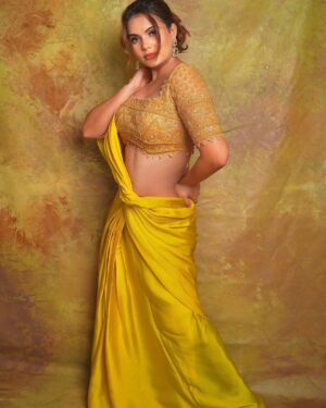Anupama Agnihotri Instagram - Indian fashion is a complex saree of glamour, modesty and seduction.

@samirafashionofficial 
@labelheenabafna 
@shotbysaurabh 
@sara_makemeup_academy 
#look #looks #lookbook #ootd #potd #style #sections #teamlfg #instadaily #instamood #anupmaagnihotri #saree #
