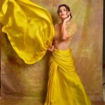 Anupama Agnihotri Instagram - Where there is a saree, there is elegance. Blouse & earrings @samirafashionofficial Saree @labelheenabafna 📸 @shotbysaurabh Mua @sara_makemeup_academy #look #looks #sections #instapost #instamood #teamlfg #photography #photoshoot #anupmaagnihotri