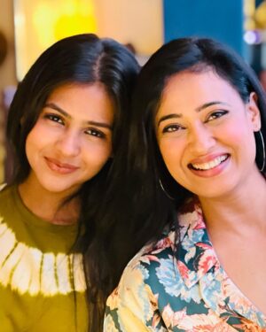 Anushka Merchande Instagram - Happy birthday to the most special one.🧿🩷
Thankyou for being a mother to me..🫰🏻🦋
I love you,
Always & Forever♾️
@shweta.tiwari