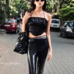 Anushka Merchande Instagram - 90s called, I said hello.📞🖤 #anushkamerchande #actress #bollywood #explore #foryou