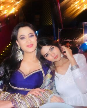 Anushka Merchande Instagram - Happy birthday to the most special one.🧿🩷
Thankyou for being a mother to me..🫰🏻🦋
I love you,
Always & Forever♾️
@shweta.tiwari