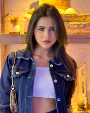 Anushka Merchande Instagram - Making hearts melt, 90s style.

#anushkamerchande #actress #bollywood #foryou #explore #fyp #explorepage
