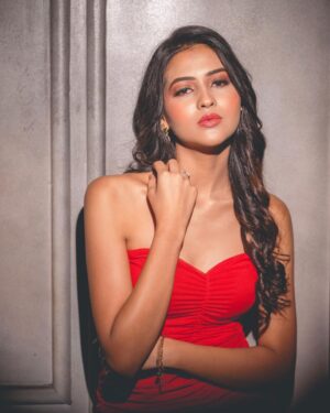 Anushka Merchande Instagram - ❤️‍🔥

Photographed by: @kakali_das_photography 
Mua: @makeupbysheryl.b