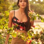 Anushka Merchande Instagram - 🧁🧸 Thankyou to the lovely Dipti mam❤️ @vmcagency and @aayu0801 Shot by: @sanjaykumarphotographer Mua: @rohitsingh1176 Outfit: @fashionstruc