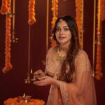 Anusree Instagram - May the joyful Diwali fill your life with joy, prosperity and success... Happy Diwali to all.❤️❤️ MaH @sajithandsujith Styling @sabarinathk_ Jewells @sangeetha916gold Outfit @seemattitextiles Click @jibinartist @plan.b.actions Art&Decor @silvester_attractte Studio @maxxocreative