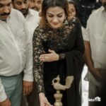 Anusree Instagram - Candid clicks beautifully captured the genuine emotions and moments....🥰🥰 MaH @amal_ajithkumar Outfit @alankaraboutique Earring @varuthri_findings Click @wed73weddings