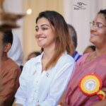 Anusree Instagram - Candid clicks have the power to capture genuine emotions!!😊🤍🤍 Click @mizhiphotography