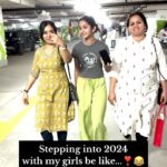 Archana Chandhoke Instagram - Emotion le yum Oru Chinna comedy… u know wat I mean @archanachandhoke @zaaravineet.offl but seriously, miss u guys so much!!! Come back soon ❣️ Chennai, India