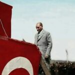 Arif Pişkin Instagram - Yaşasın Cumhuriyet… “Ey Türk Gençliği! Birinci vazifen, Türk istiklâlini, Türk Cumhuriyeti'ni, ilelebet muhafaza ve müdafaa etmektir. Mevcudiyetinin ve istikbalinin yegâne temeli budur. Bu temel senin en kıymetli hazinendir. İstikbalde dahi seni bu hazineden mahrum etmek isteyecek, dahili ve harici bedhahların olacaktır. Bir gün, istiklâl ve cumhuriyeti müdafaa mecburiyetine düşersen, vazifeye atılmak için, içinde bulunacağın vaziyetin imkân ve şeraitini düşünmeyeceksin! Bu imkân ve şerait, çok namüsait bir mahiyette tezahür edebilir. İstiklâl ve cumhuriyetine kasdedecek düşmanlar, bütün dünyada emsali görülmemiş bir galibiyetin mümessili olabilirler. Cebren ve hile ile aziz vatanın kaleleri zaptedilmiş, bütün tersanelerine girilmiş, bütün orduları dağıtılmış ve memleketin her köşesi bilfiil işgal edilmiş olabilir. Bütün bu şeraitten daha elim ve daha vahim olmak üzere, memleketin dahilinde, iktidara sahip olanlar gaflet ve dalâlet ve hatta hıyanet içinde bulunabilirler. Hatta bu iktidar sahipleri şahsi menfaatlerini, müstevlilerin siyasi emelleriyle tevhit edebilirler. Millet, fakr-ü zaruret içinde harap ve bitap düşmüş olabilir. Ey Türk istikbalinin evladı! İşte, bu ahval ve şerait içinde dahi vazifen, Türk İstiklâl ve Cumhuriyeti'ni kurtarmaktır! Muhtaç olduğun kudret, damarlarındaki asil kanda mevcuttur!” (1927)